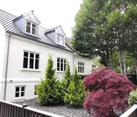 Vaerelser I Midtbyen 海宁 外观 照片